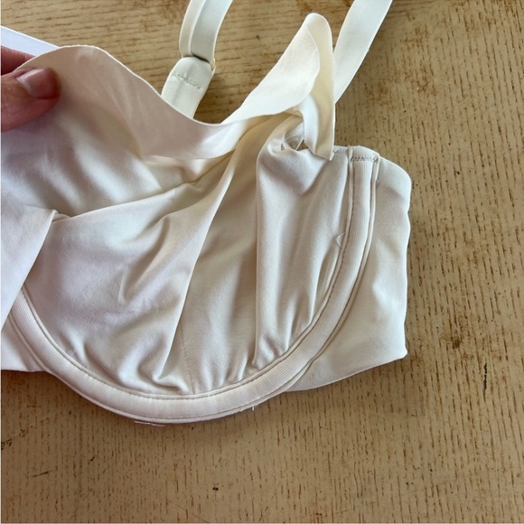 WEWOREWHAT Ruffle Delilah Bikini top and bottom new small - Picture 7 of 13